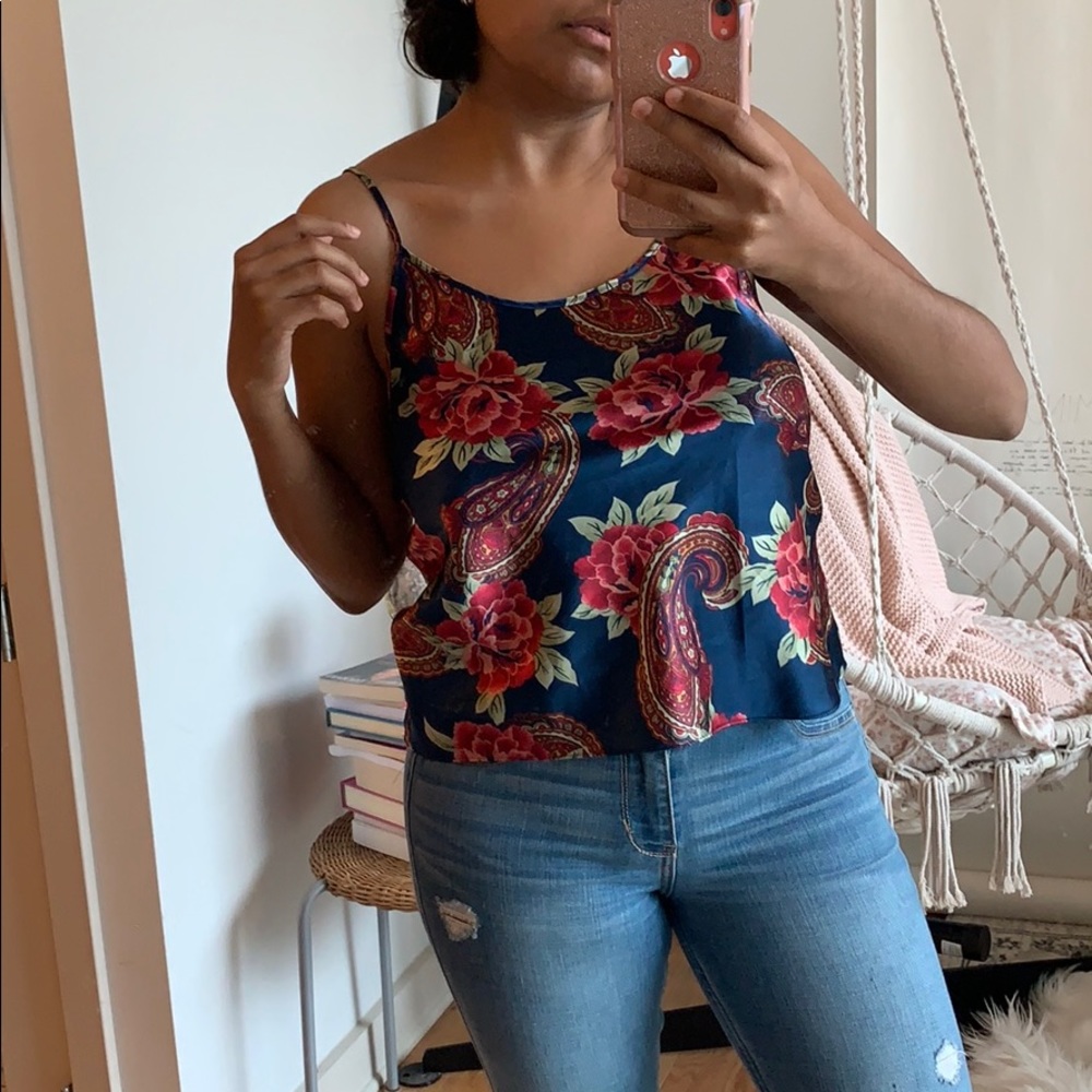 🌵3/$20 Floral Satin Top.   A1